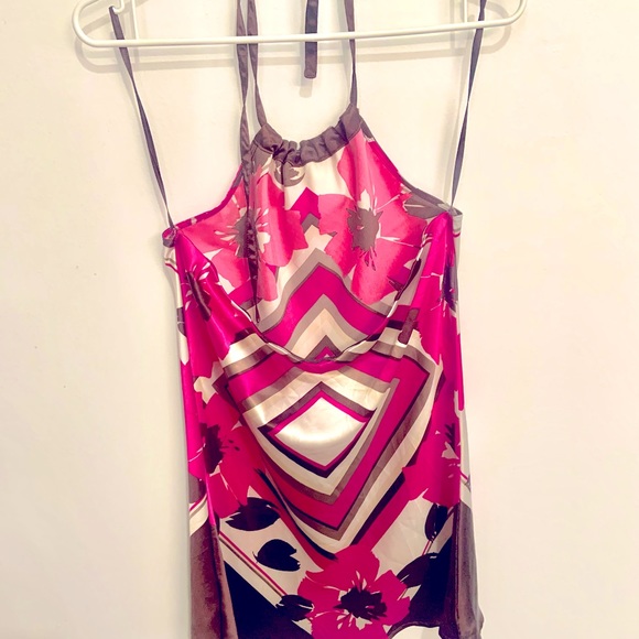 Cute halter top - Picture 3 of 4